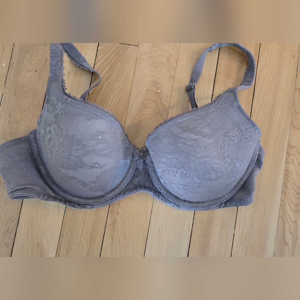 Victoria's Secret Women's Size 36C Body By Victoria Lilac Floral Lined Demi Bra